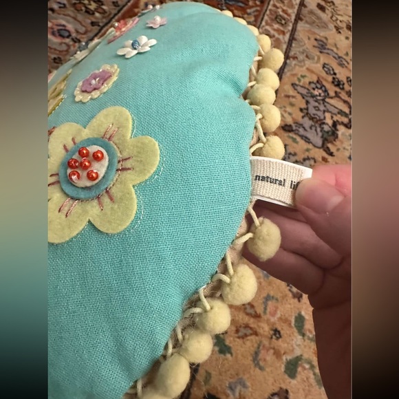 Natural Life Love Pillow and Be Happy Bag - Picture 3 of 9